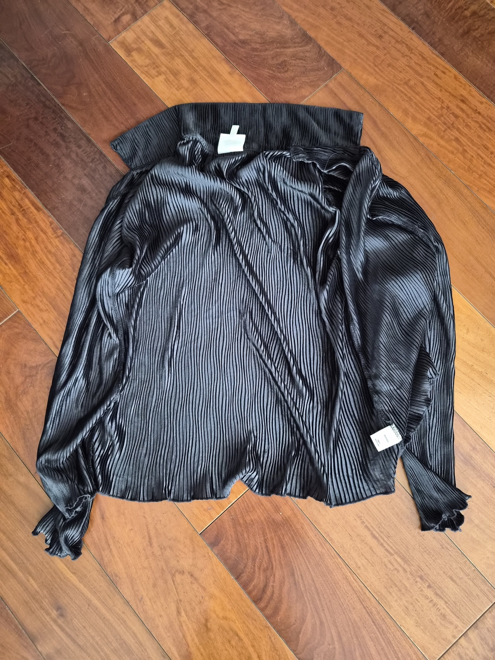 Pleated Button Down Long Sleeve Shirt Size S - Picture 2 of 13